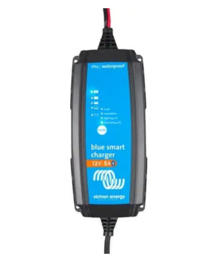 Victron Blue Smart BPC120531104R IP65 Charger 12/5 + DC connector 120VAC